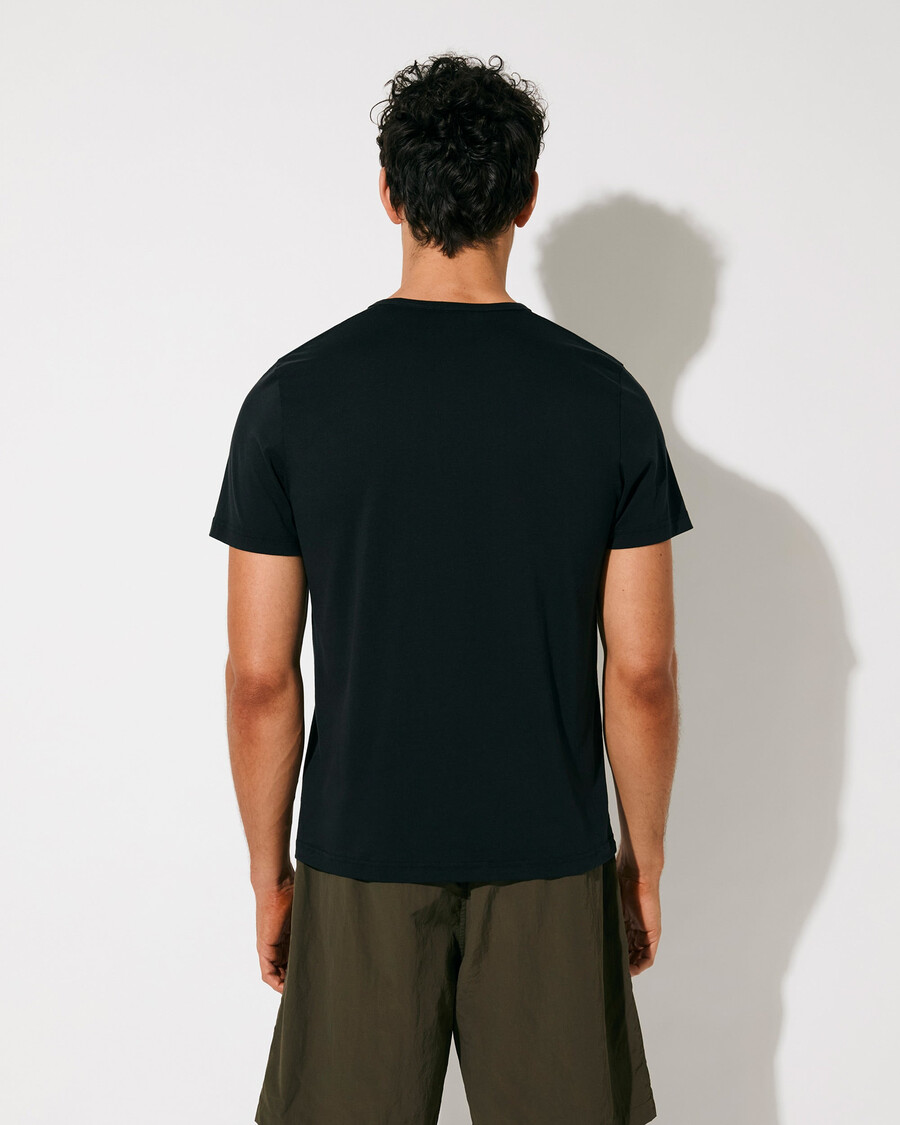 leichtes herren-t-shirt in schwarz jetzt kaufen — cdlp